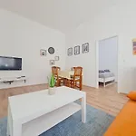 Cosy Flat Only 15 Min To City Center